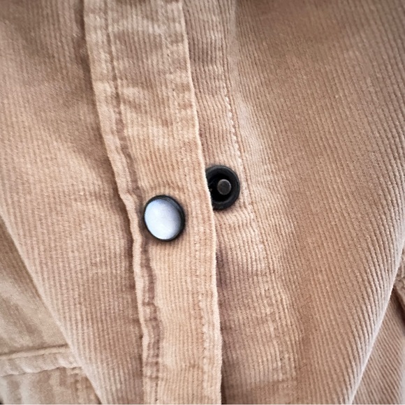 J.Crew Corduroy fitted western style Top snap closure long sleeve tan color SZ:L - Picture 9 of 13